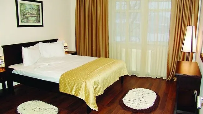 Phoenicia Baneasa Airport 酒店 4*