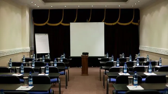 Hotell Phoenicia Baneasa Airport 4*